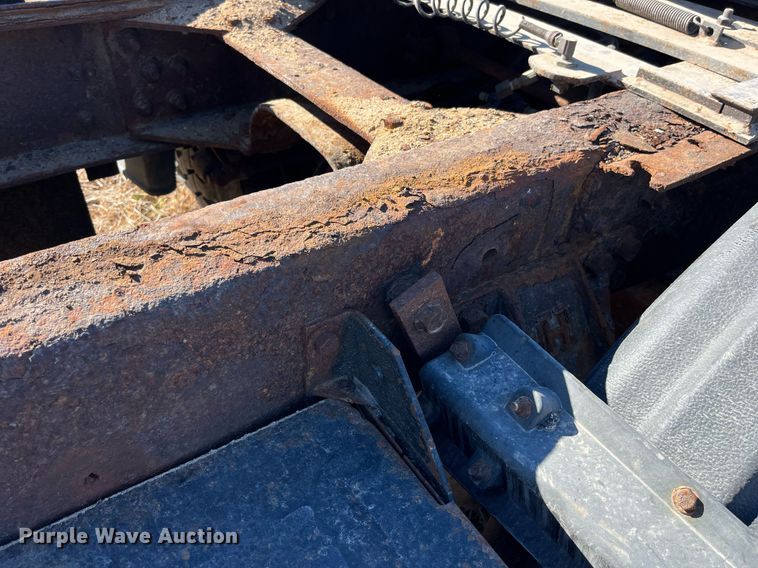 image for item LD9861 2002 International 2574  semi truck