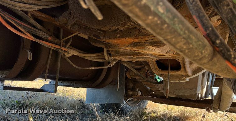 image for item LD9861 2002 International 2574  semi truck