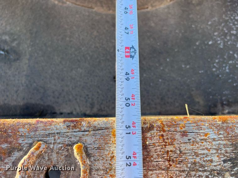 image for item LD9883 2015 John Deere 6125M  MFWD tractor