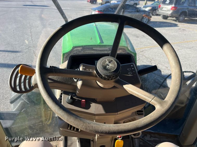 image for item LD9883 2015 John Deere 6125M  MFWD tractor