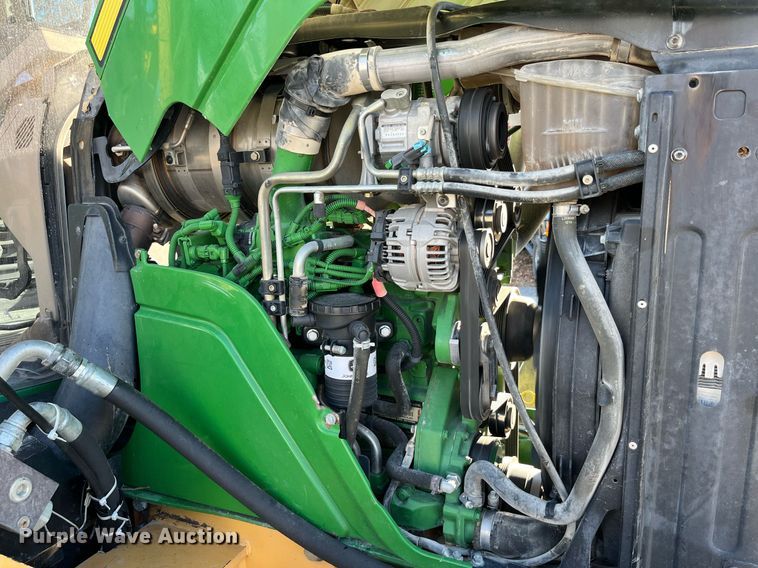 image for item LD9883 2015 John Deere 6125M  MFWD tractor