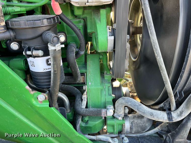 image for item LD9883 2015 John Deere 6125M  MFWD tractor