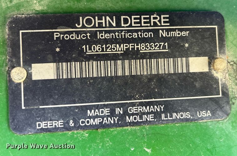 image for item LD9883 2015 John Deere 6125M  MFWD tractor