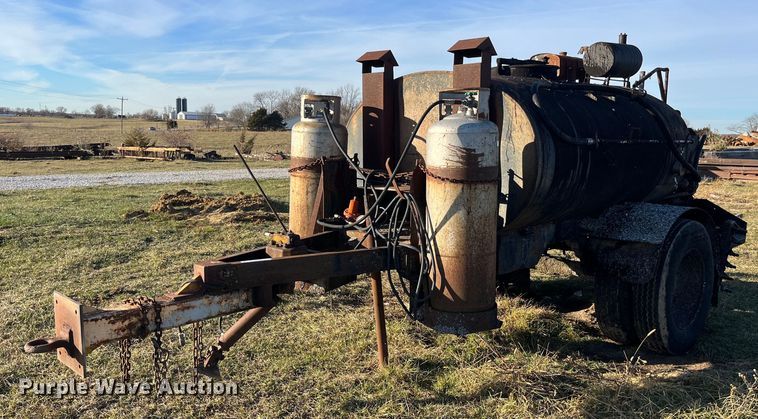 image for item LD9885 Oil distributor trailer