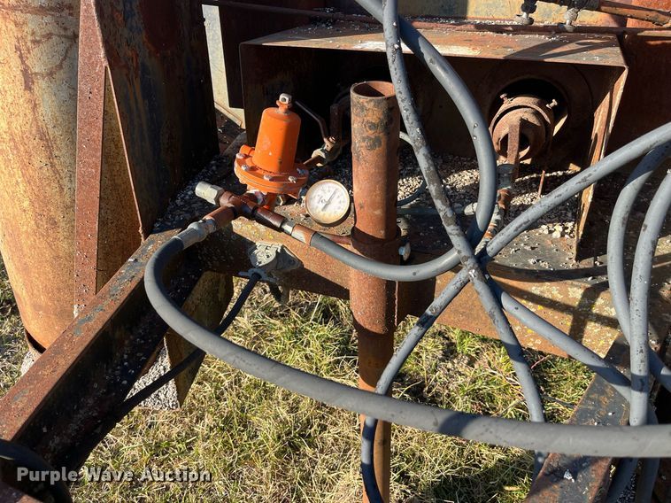 image for item LD9885 Oil distributor trailer