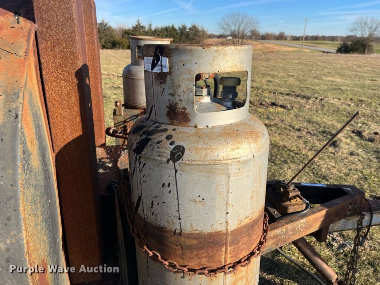 image for item LD9885 Oil distributor trailer