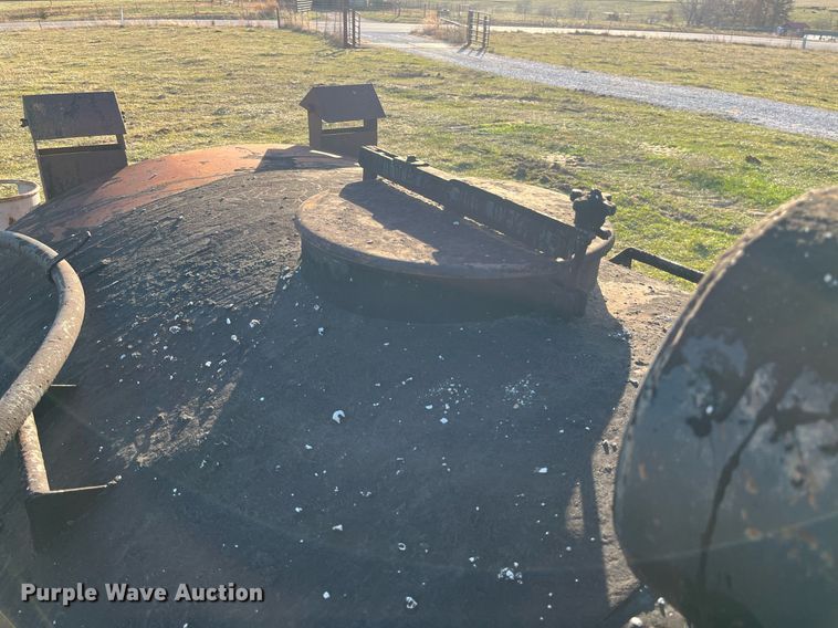 image for item LD9885 Oil distributor trailer