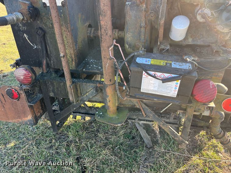 image for item LD9885 Oil distributor trailer