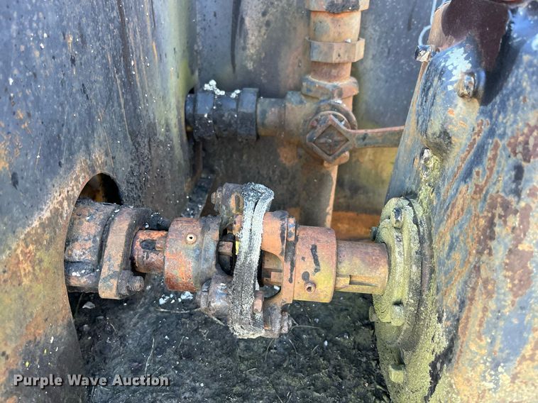 image for item LD9885 Oil distributor trailer