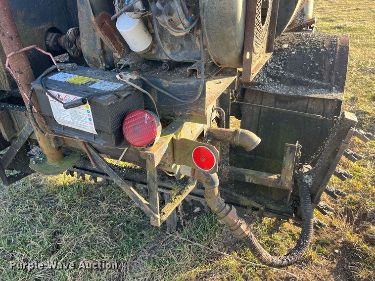 image for item LD9885 Oil distributor trailer