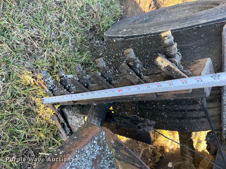 image for item LD9885 Oil distributor trailer