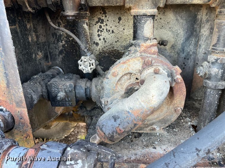 image for item LD9885 Oil distributor trailer