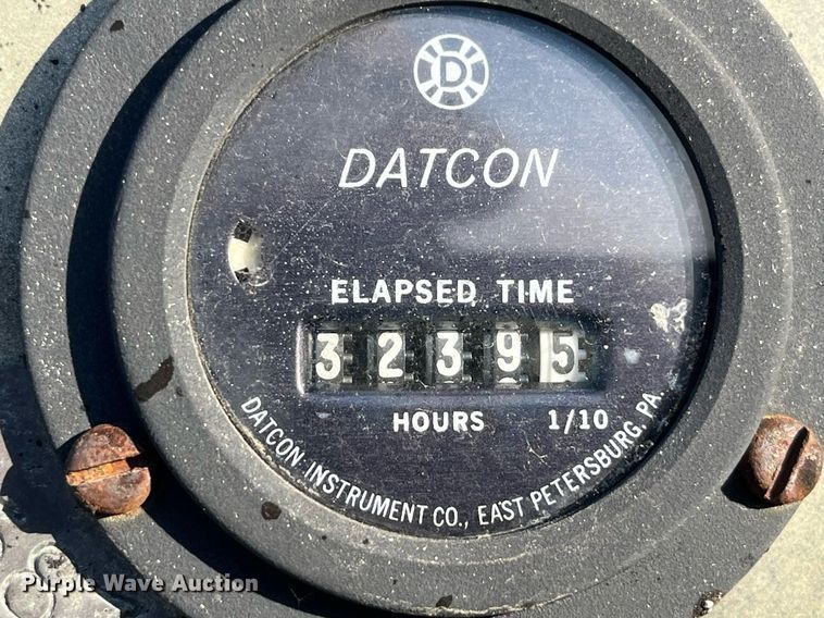 image for item LD9885 Oil distributor trailer