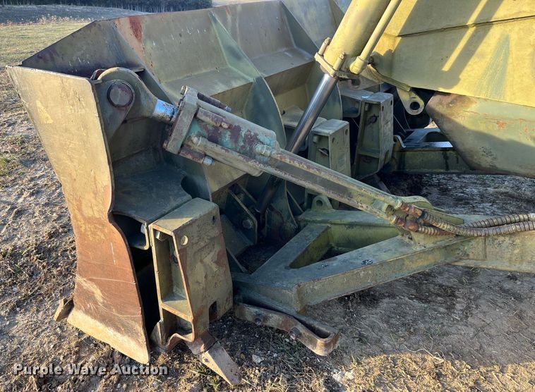 image for item LD9886 Michigan 290M  scraper