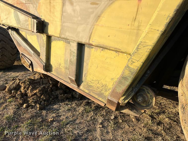 image for item LD9886 Michigan 290M  scraper