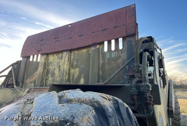 image for item LD9886 Michigan 290M  scraper