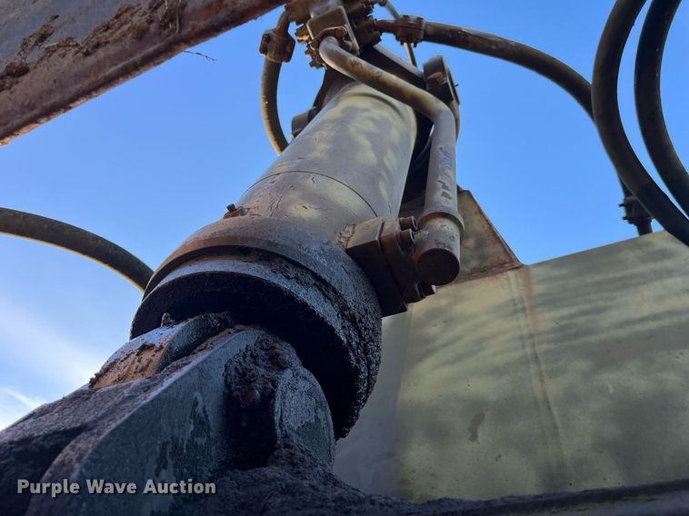 image for item LD9886 Michigan 290M  scraper