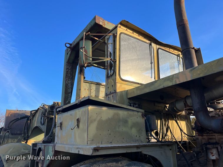 image for item LD9886 Michigan 290M  scraper