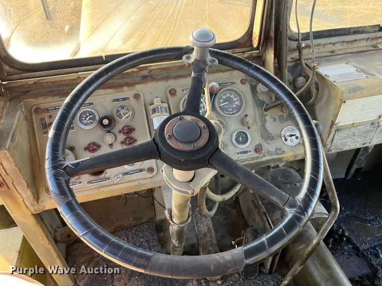 image for item LD9886 Michigan 290M  scraper