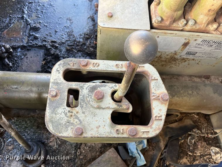 image for item LD9886 Michigan 290M  scraper