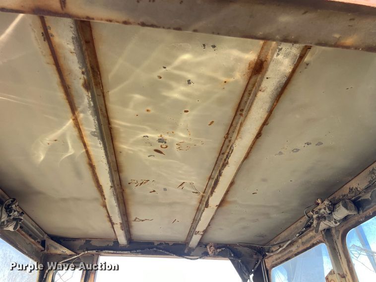 image for item LD9886 Michigan 290M  scraper