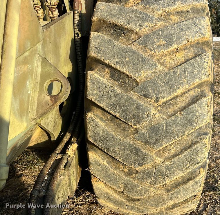 image for item LD9886 Michigan 290M  scraper