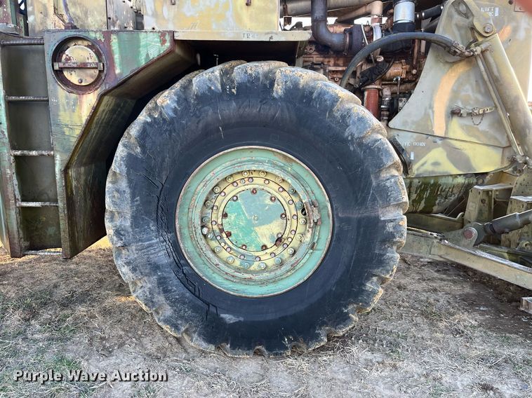 image for item LD9886 Michigan 290M  scraper