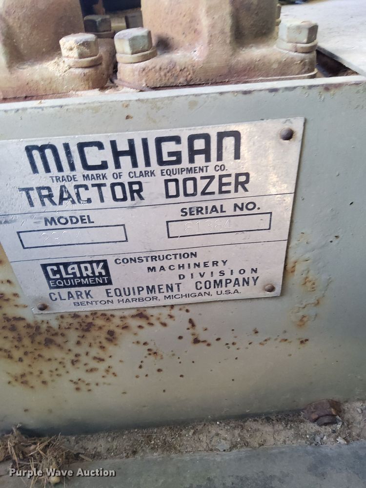 image for item LD9886 Michigan 290M  scraper