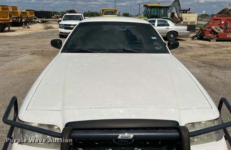 image for item LF9520 2011 Ford Crown Victoria Police Interceptor