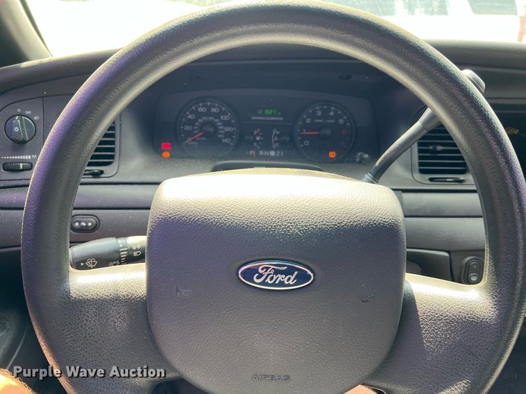 image for item LF9520 2011 Ford Crown Victoria Police Interceptor