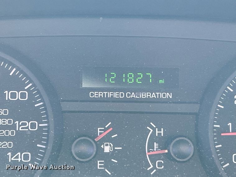 image for item LF9520 2011 Ford Crown Victoria Police Interceptor