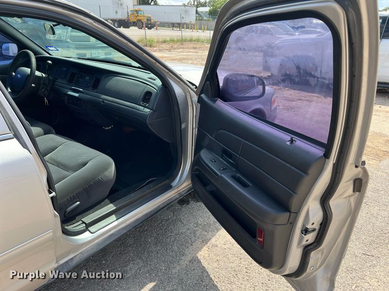 image for item LF9529 2008 Ford Crown Victoria Police Interceptor