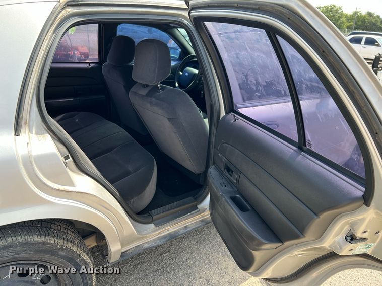 image for item LF9529 2008 Ford Crown Victoria Police Interceptor