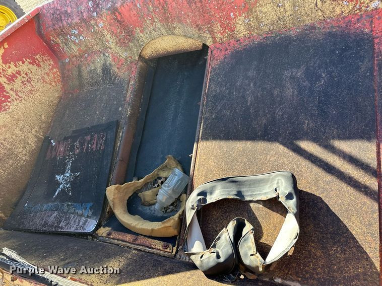 image for item LK9601 1963 Flaherty Spread Master  chip spreader