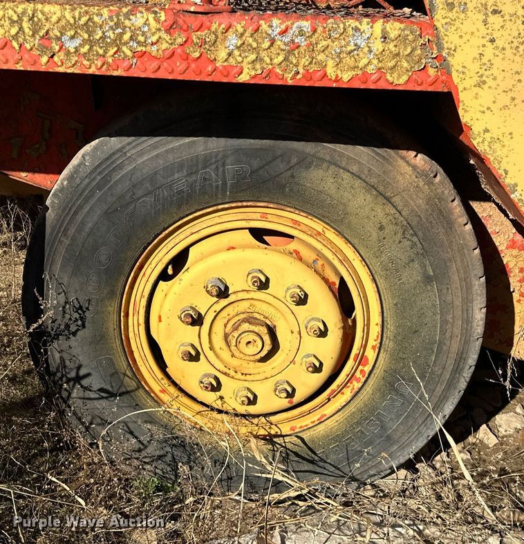 image for item LK9601 1963 Flaherty Spread Master  chip spreader