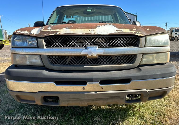 image for item LK9603 2004 Chevrolet Silverado 1500  pickup truck