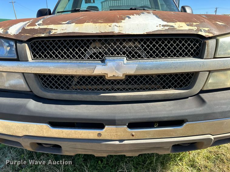 image for item LK9603 2004 Chevrolet Silverado 1500  pickup truck