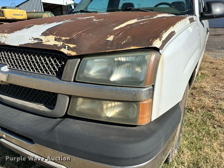 image for item LK9603 2004 Chevrolet Silverado 1500  pickup truck