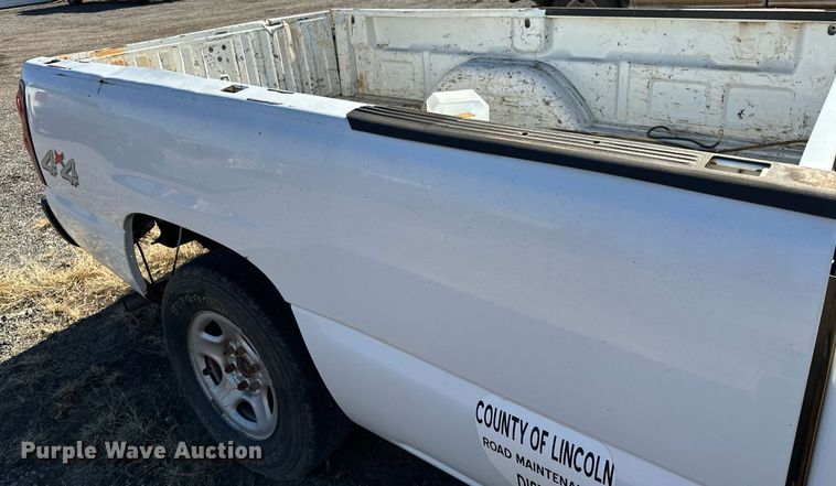 image for item LK9603 2004 Chevrolet Silverado 1500  pickup truck