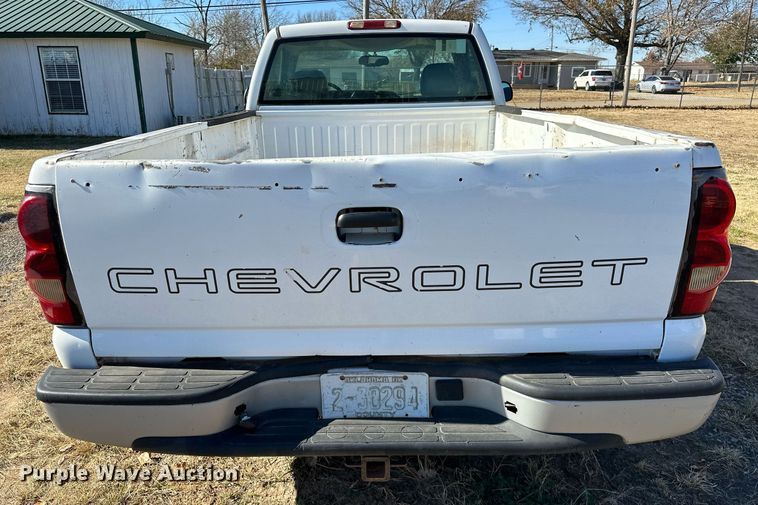 image for item LK9603 2004 Chevrolet Silverado 1500  pickup truck