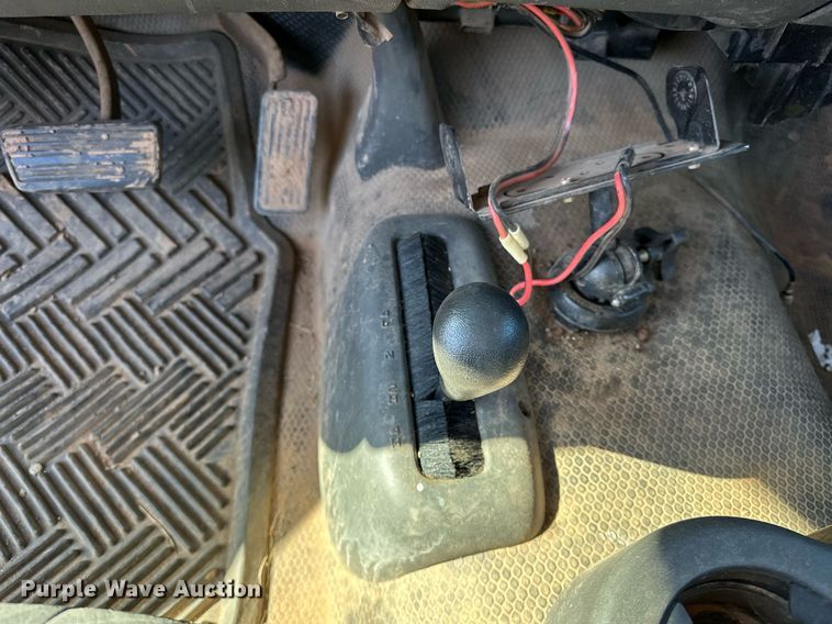 image for item LK9603 2004 Chevrolet Silverado 1500  pickup truck