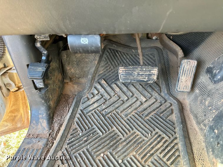 image for item LK9603 2004 Chevrolet Silverado 1500  pickup truck