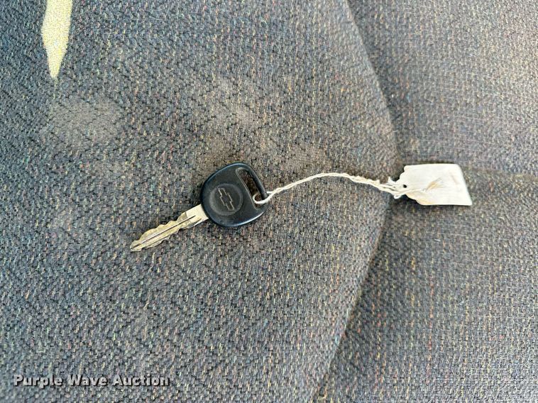 image for item LK9603 2004 Chevrolet Silverado 1500  pickup truck