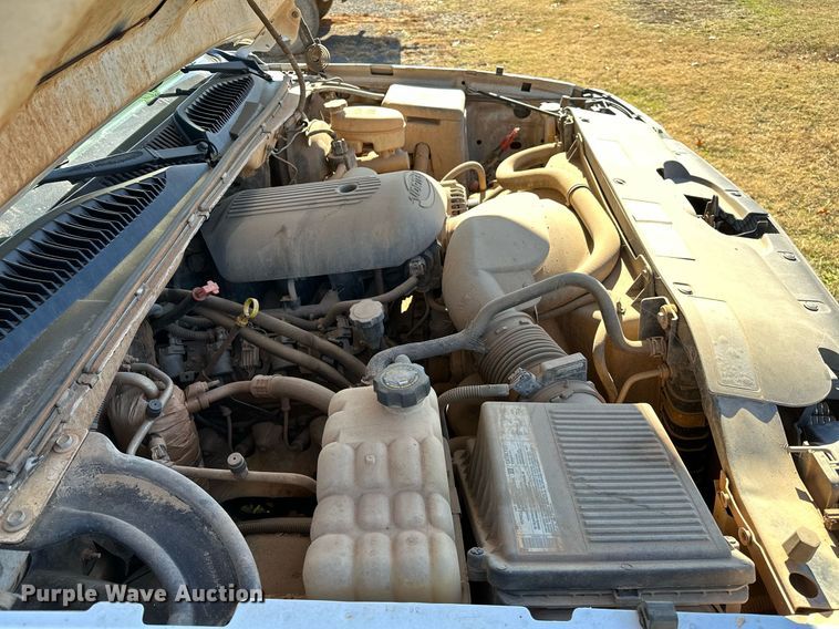 image for item LK9603 2004 Chevrolet Silverado 1500  pickup truck