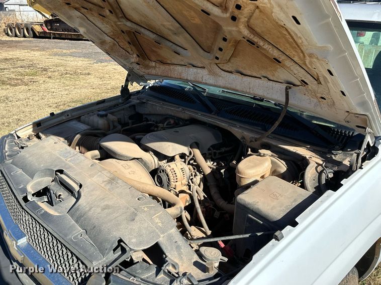 image for item LK9603 2004 Chevrolet Silverado 1500  pickup truck