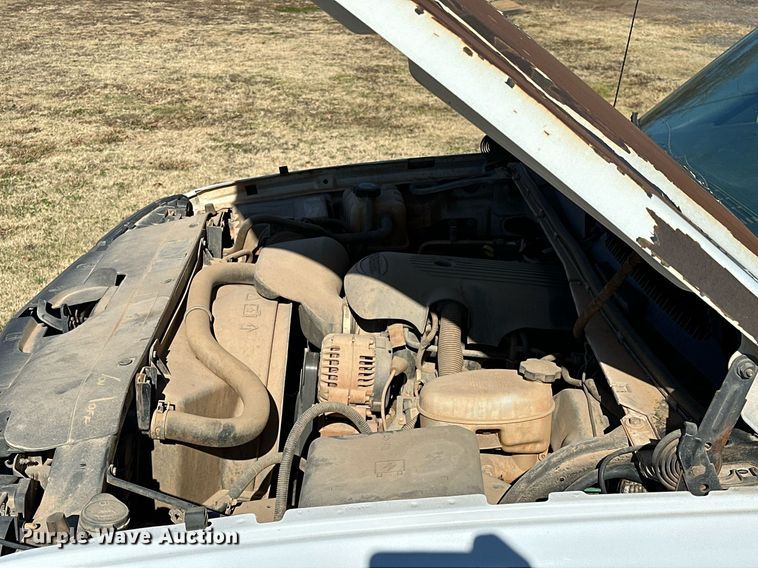 image for item LK9603 2004 Chevrolet Silverado 1500  pickup truck