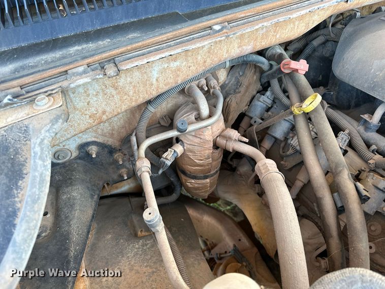 image for item LK9603 2004 Chevrolet Silverado 1500  pickup truck