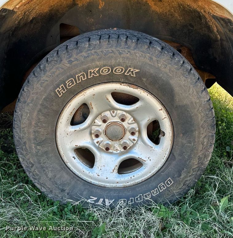 image for item LK9603 2004 Chevrolet Silverado 1500  pickup truck