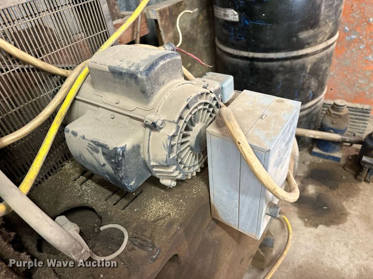 image for item LK9605 1996 NATL BD 021-0023  air compressor