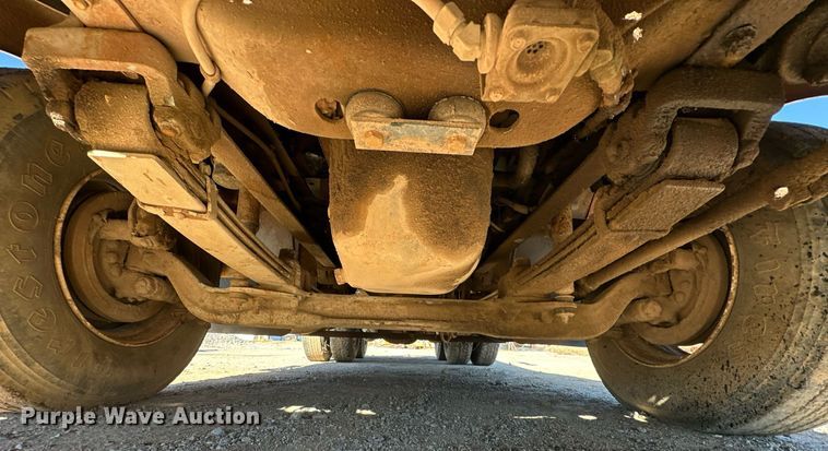 image for item LK9607 1991 White GMC  semi truck